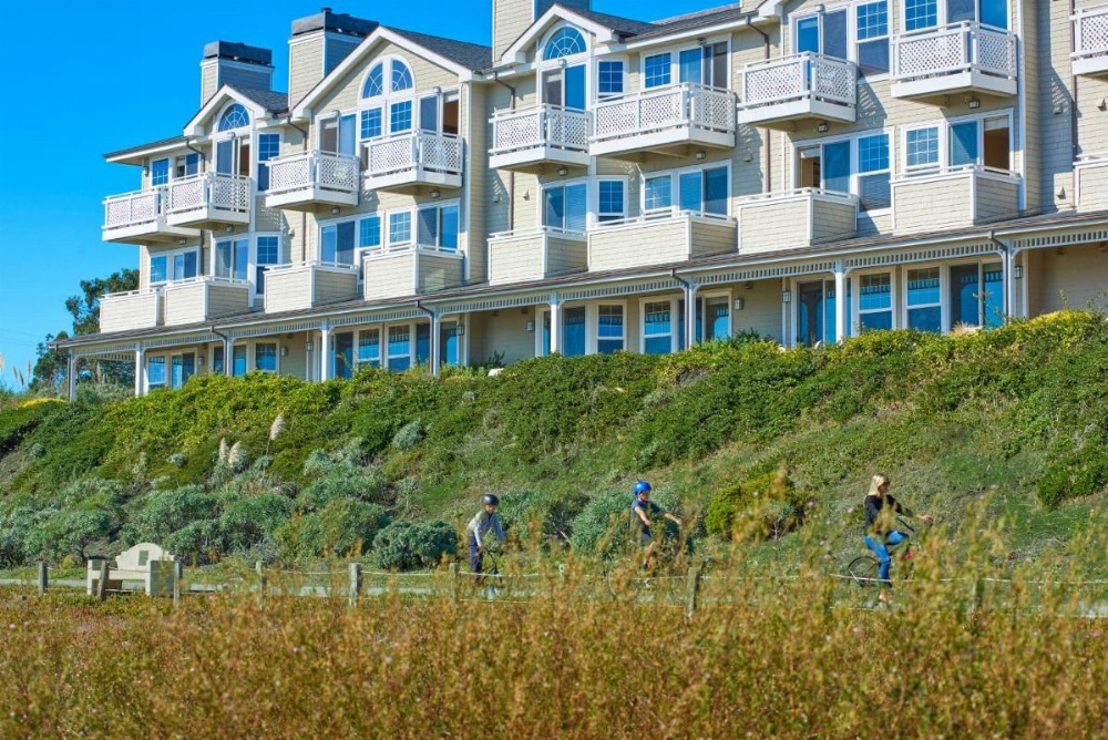 Beach House Half Moon Bay Image 11